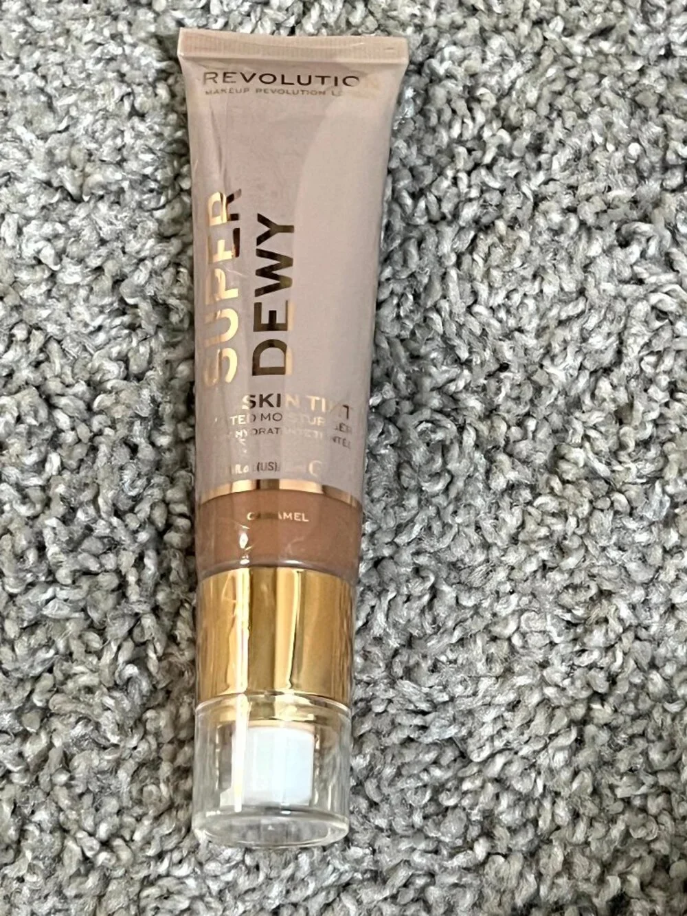Revolution Superdewy Tinted Moisturiser Caramel 55 Ml